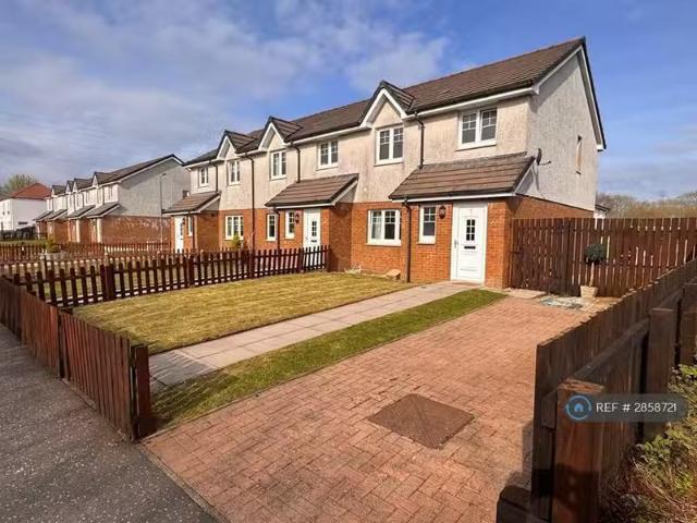 Rental! 3 BA 3 bedroom semi detached house for rent in Drongan.