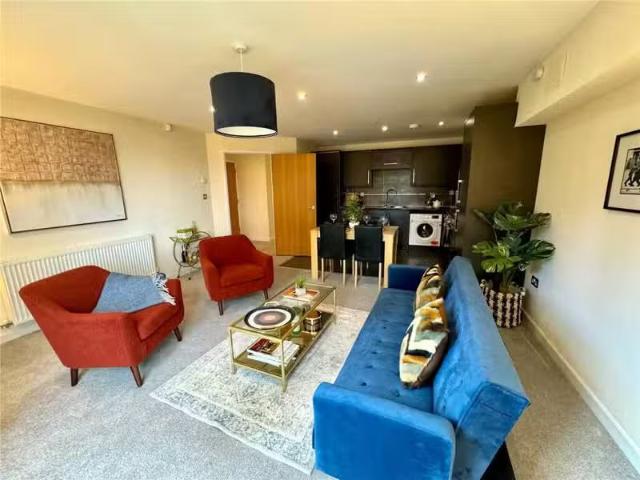 Unique 3 bedroom apartment for rent in Mayfield Road, Moseley.