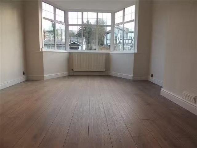 Cozy 3 bedroom detached house for rent in Old Lodge Lane, Purl.
