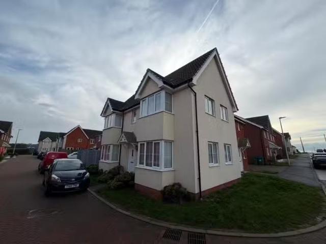 Unique 3 bedroom detached house for rent in Gladys Avenue, Pea.