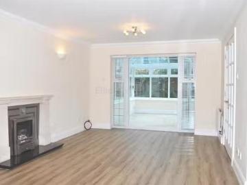 Charming 3 bedroom detached house for rent in Wagtail Walk, Be.