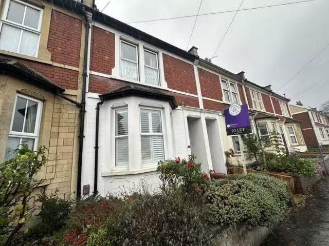 Unique 3 bedroom house for rent in Stoke Lane, Westbury On Try.