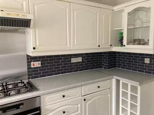 Charming 3 bedroom link detached house for rent in Newhurst Pa.