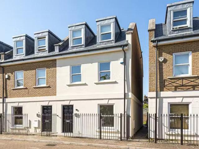 New 3 bedroom property to let in Pagoda Grove, London, SE27.
