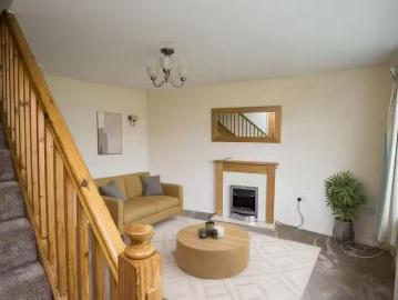 Just in! 3 bedroom semi detached bungalow for rent in Briar Dr.