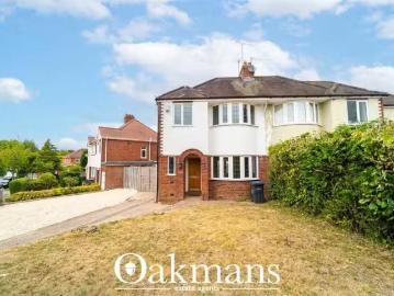 Nice 3 bedroom semi detached house for rent in Glyn Road, Quin.