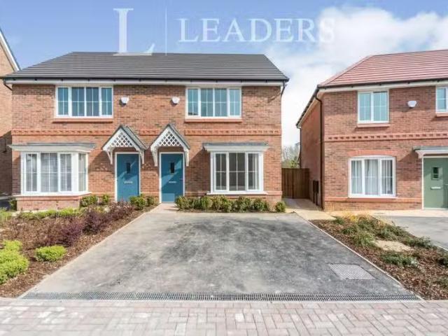 Deal! 3 bedroom semi detached house for rent in Lea Hall Green.