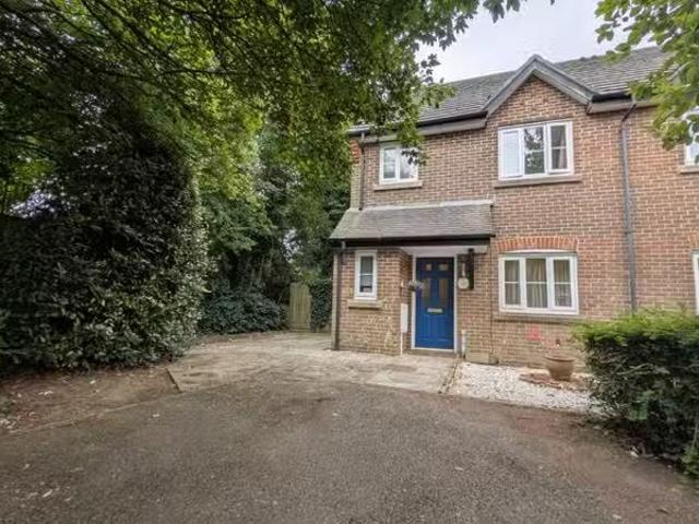 Charming 3 bedroom semi detached house for rent in Webster Way.