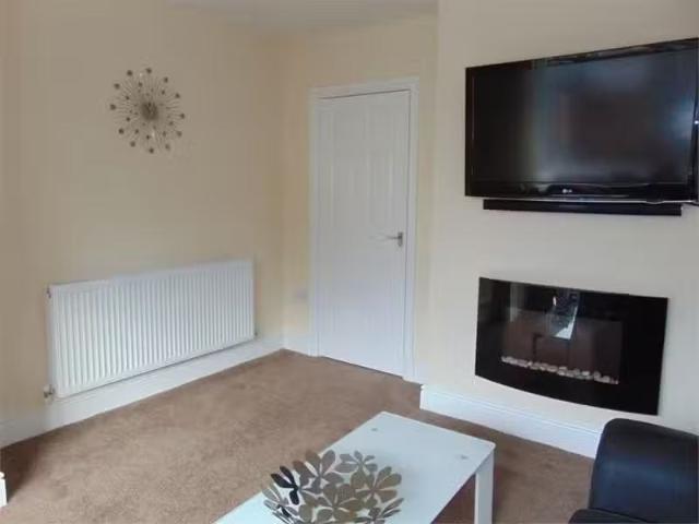 Charming 3 bedroom semi detached house for rent in Ullswater R.