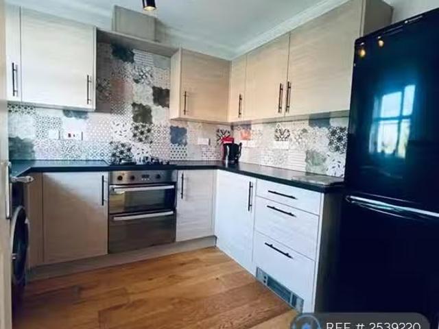 Cozy 3 bedroom terraced house for rent in Celandine View, Soha.