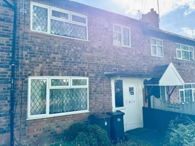 Deal! 3 bedroom terraced house for rent in Croydon Road, Erdin.
