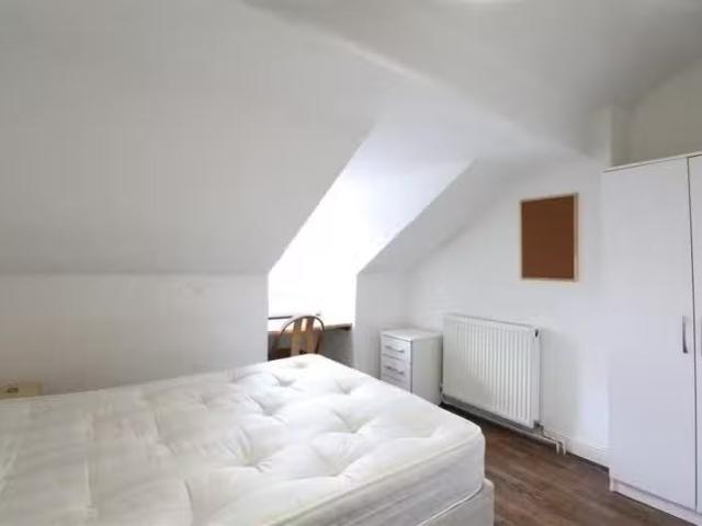 Deal! 3 bedroom terraced house for rent in Eldon Road, Birming.