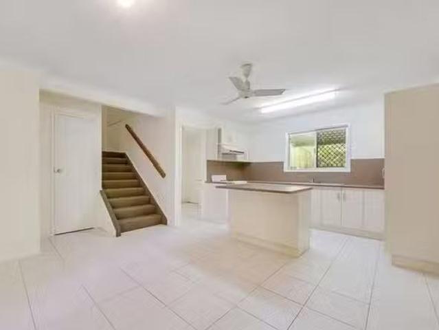 Deal! 3 BR 4/199 Coome Street, Frenchville, QLD 4701