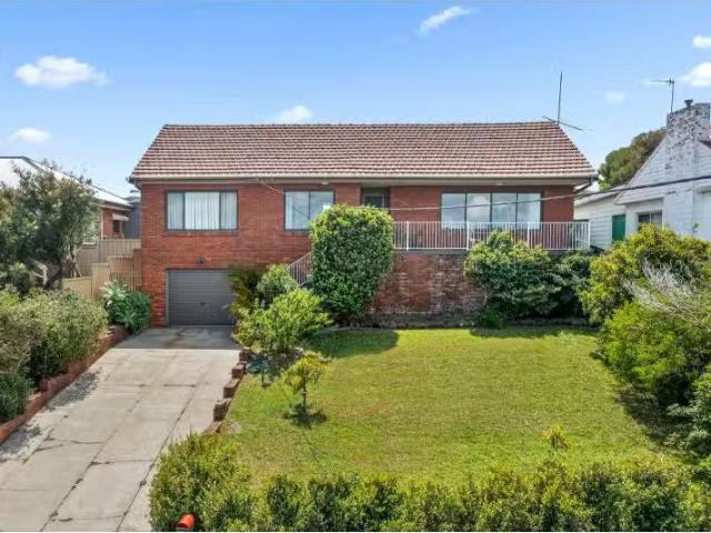 Charming 3 BR 44 Vermont Road, WARRAWONG House for rent Liste.