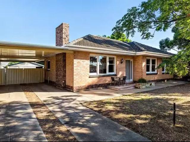 For Rent! 3 BR 44 Waterhouse Road, SOUTH PLYMPTON, SA 5038 H.