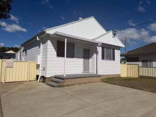 Cozy 3 BR 461 Lake Road, Argenton House for rent Listed by Pr.