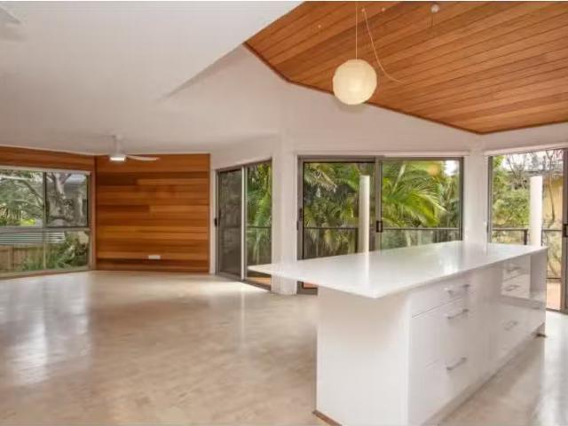 Cheap 3 BR 4/64 Kingsley St, Byron Bay House for rent Listed.