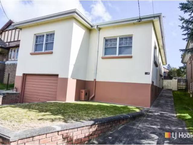 Deal! 3 BR 48 Academy Street, Lithgow House for rent Listed b.