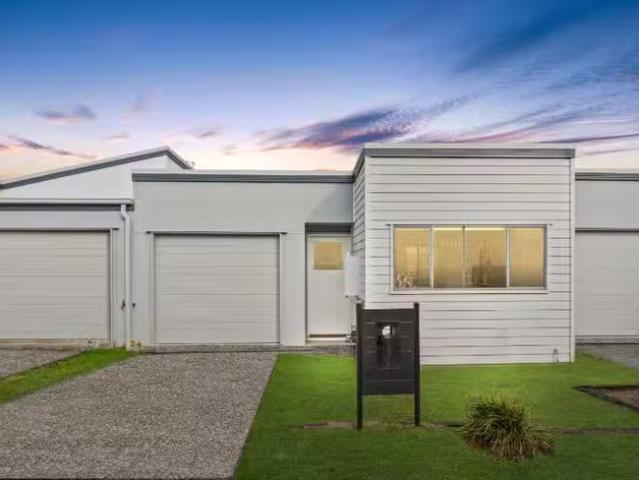 Just in! 3 BR 4 Burke Lane, FLAGSTONE, QLD 4280 House for Rent