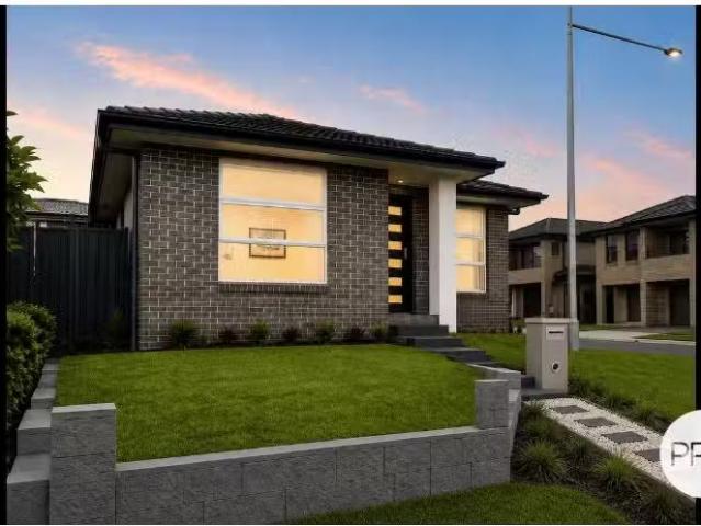 Deal! 3 BR 51 Pluto Avenue, LEPPINGTON House for rent Listed.