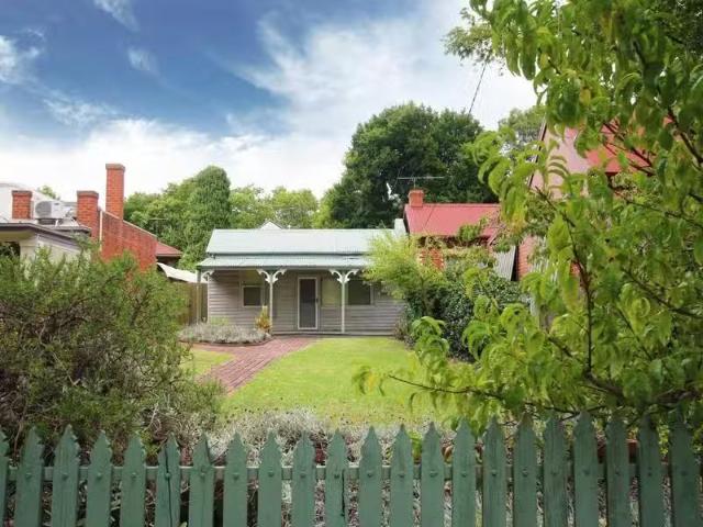 For Rent! 3 BR 534 Thurgoona Street, ALBURY House for rent Li.