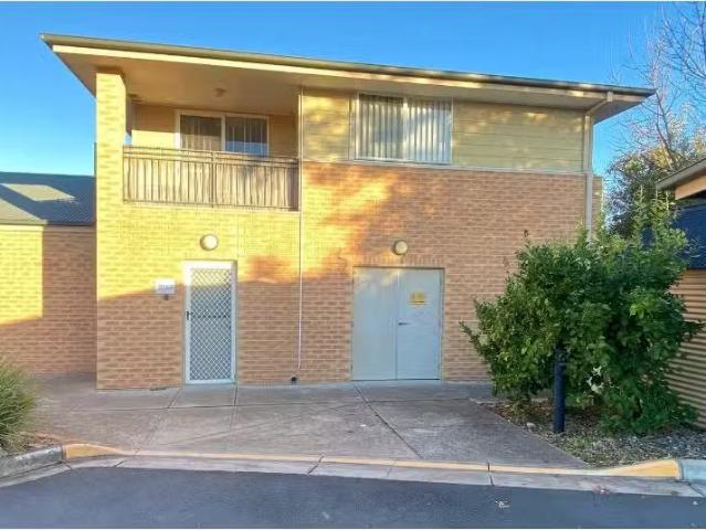 Deal! 3 BR 53/7 Severin Court, Thurgoona Apartment for rent L.