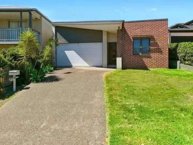 Charming 3 BR 57 Orchard Crescent, Springfield Lakes, QLD 4300
