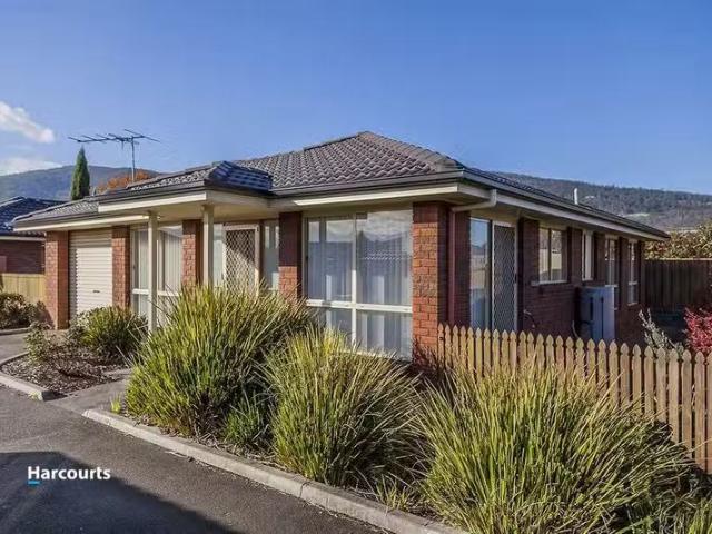 Unique 3 BR 5/50 Main Street, HUONVILLE, TAS 7109 Unit for R.
