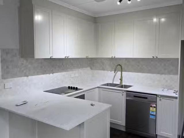 Charming 3 BR 55 Buller Street, Everton Park, QLD 4053 House.