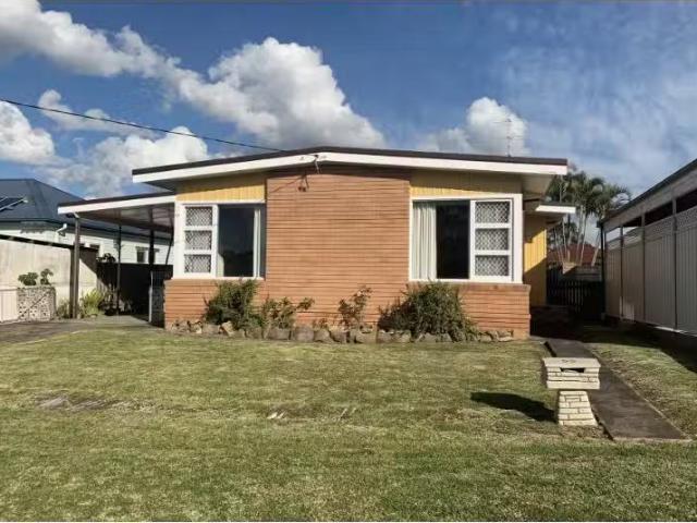Nice 3 BR 55 Sturdee Street, Towradgi House for rent Listed b.