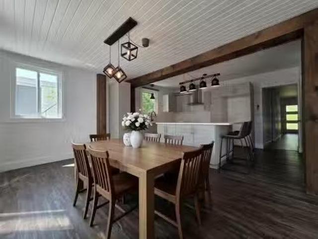 Cozy 3 BR 58 Rue St Charles, Sainte Thérèse, QC, J7A 2A6 lea.