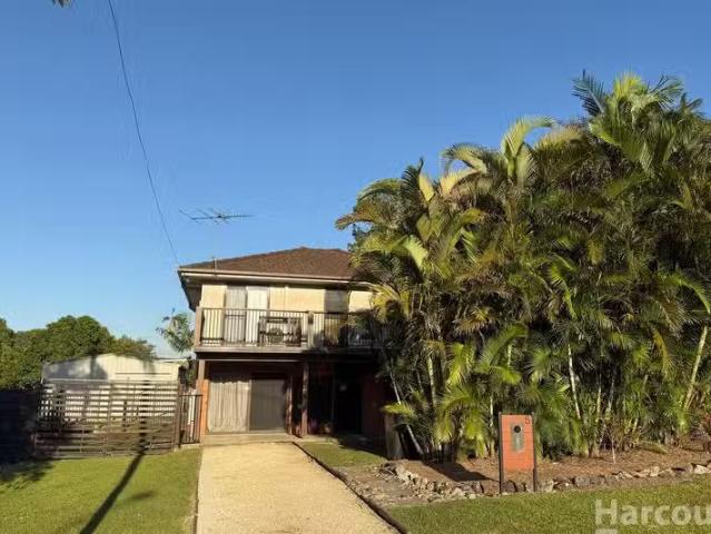 Cheap 3 BR 5 Hughes Place, Frederickton, NSW 2440 House for.