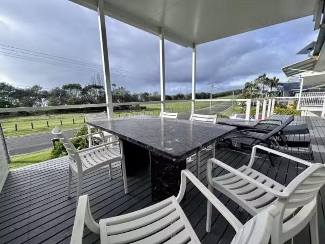 Rental! 3 BR 60a Sandys Beach Road, SANDY BEACH House for rent.