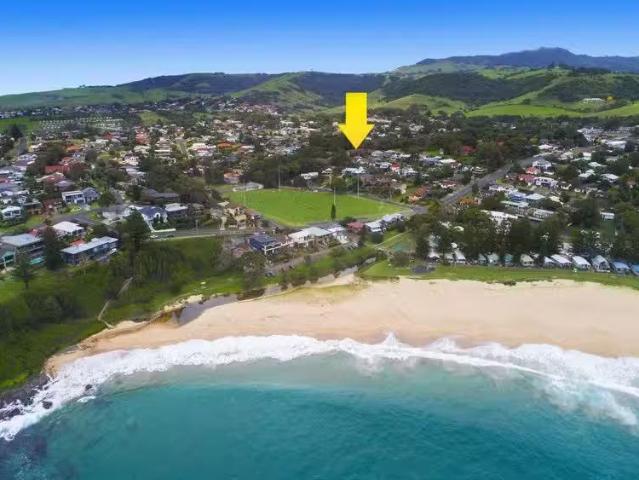 Unique 3 BR 6/1 Holden Place, KIAMA Townhouse for rent Listed.