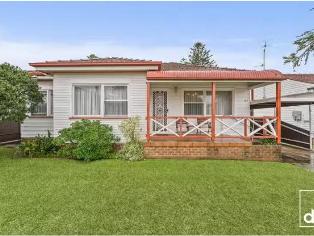Rental! 3 BR 67 Hopewood Crescent, Fairy Meadow House for rent.