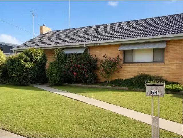 Just in! 3 BR 64 Helms Street, NEWCOMB House for rent Listed.