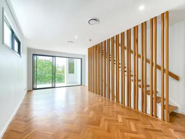 Nice 3 BR 67/24 Kurilpa Street, West End, QLD 4101