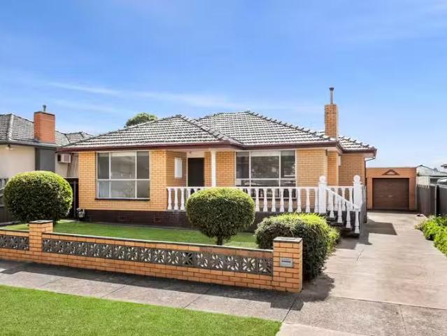 Nice 3 BR 6 Curtin Street, Bell Park, VIC 3215 House for Rent