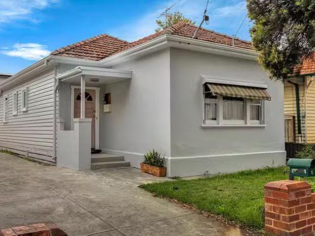 Cheap 3 BR 6 Trenoweth Street, Brunswick West, VIC 3055