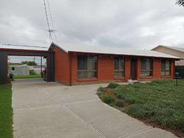 Charming 3 BR 6 Warrigal Road, ALDINGA BEACH, SA 5173 House.