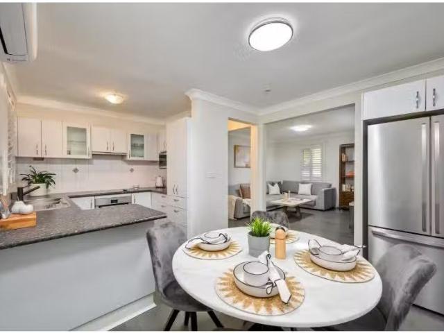 Just in! 3 BR 77 Jackaranda Road, NORTH ST MARYS House for ren.