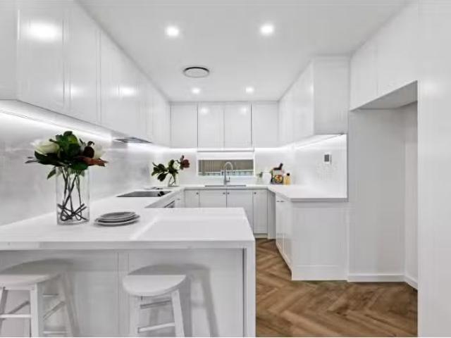 New 3 BR 7 Adelong Close, Emu Plains House for rent Listed by.