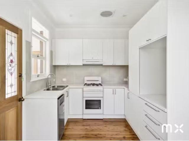 New 3 BR 7 St Andrews Place, Corrimal House for rent Listed b.