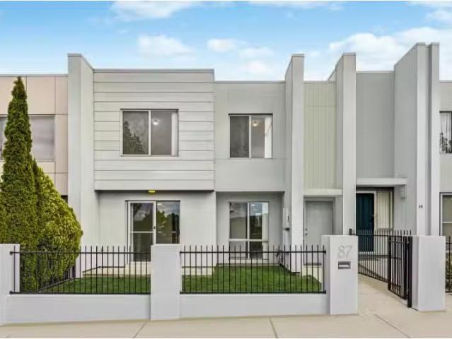 Unique 3 BR 87 Mabo Boulevard, BONNER House for rent Listed b.