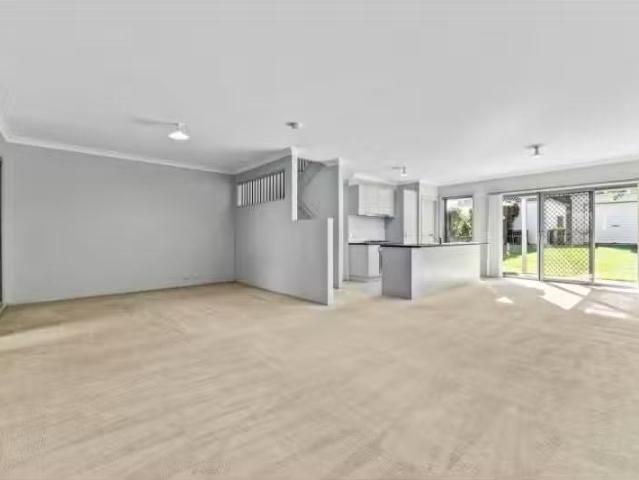 For Rent! 3 BR 88 Stanhope Parkway, Stanhope Gardens House for.