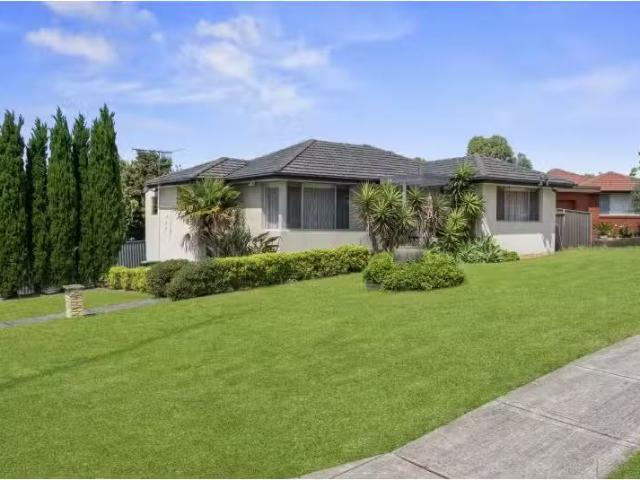 For Rent! 3 BR 8 Lloyd St, GREYSTANES House for rent Listed b.