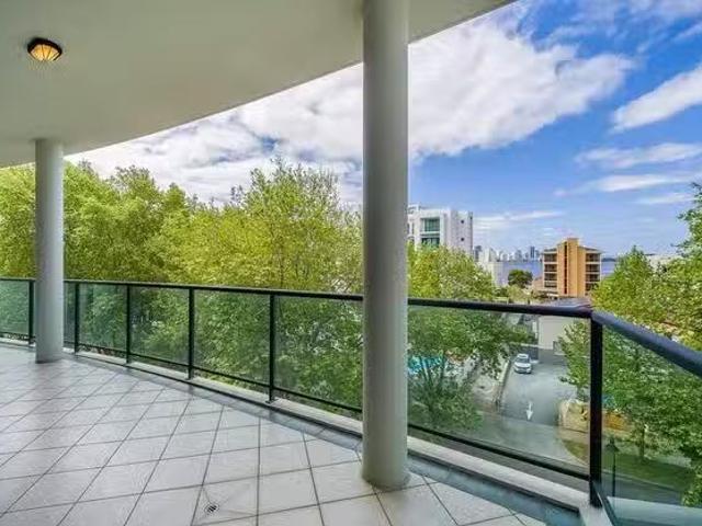 Rental! 3 BR 9/63 Mill Point Road, South Perth, WA 6151