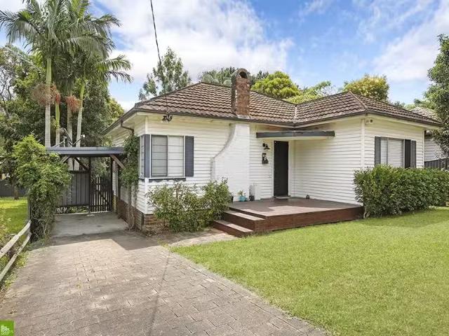 Cozy 3 BR 96 Saint Johns Avenue, MANGERTON House for rent Lis.