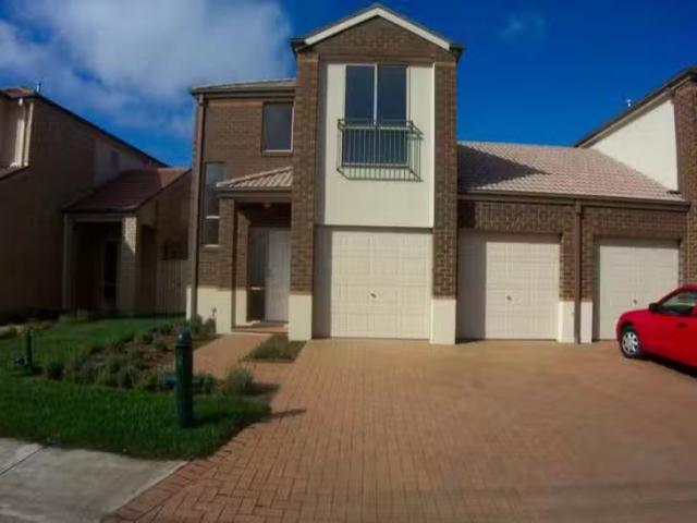 Charming 3 BR 9 Amberlea Circuit, Taylors Hill, VIC 3037