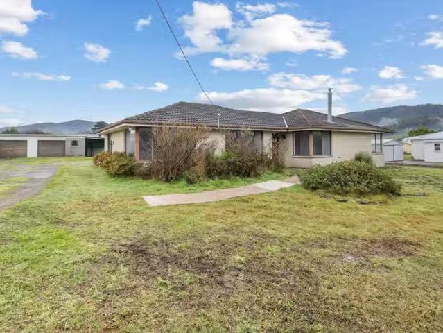 Cheap 3 BR 9 Louisa Street, CYGNET, TAS 7112 House for Rent